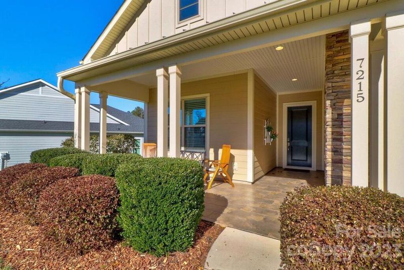 7215 Hanging Rock Ct, Denver, NC 28037