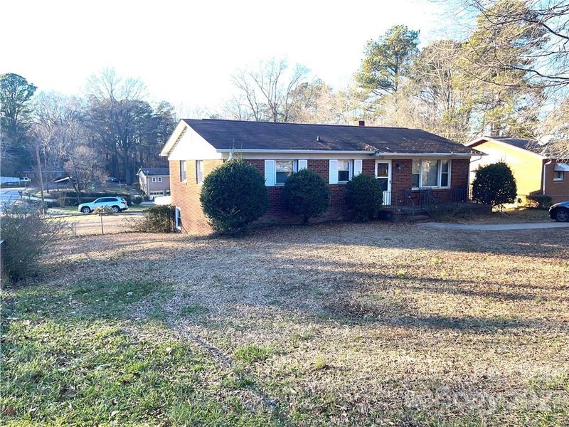 570 S Little Texas Rd, Kannapolis, NC 28083
