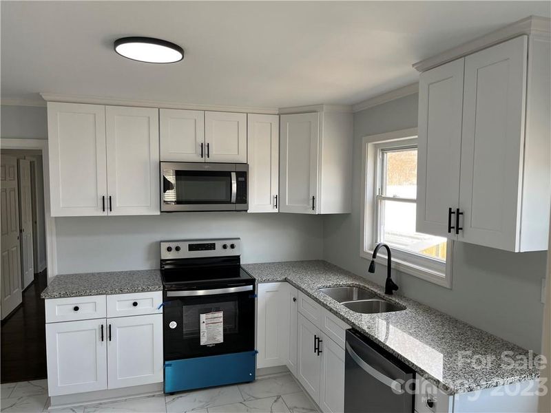 1907 Moose Rd, Kannapolis, NC 28083