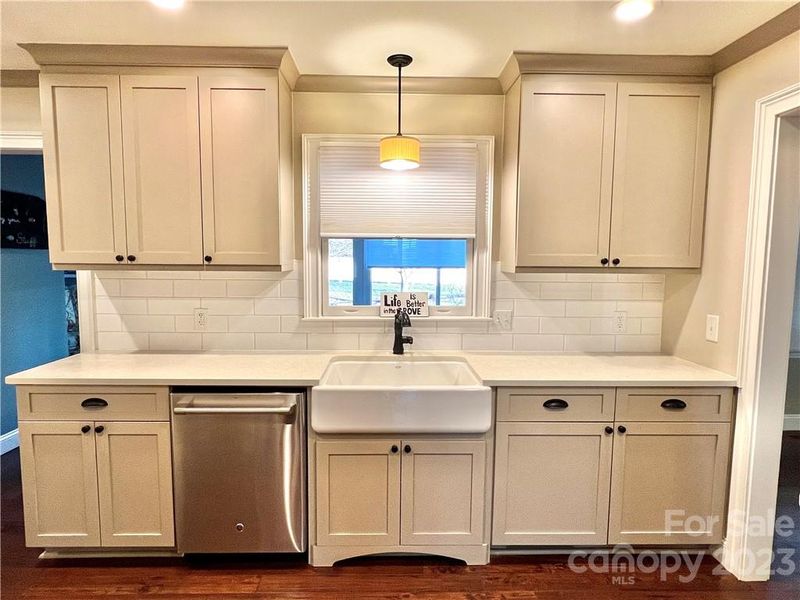 3554 Jennings Rd, Union Grove, NC 28689