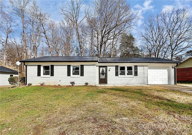 245 Valleybrook Ln, Troutman, NC 28166