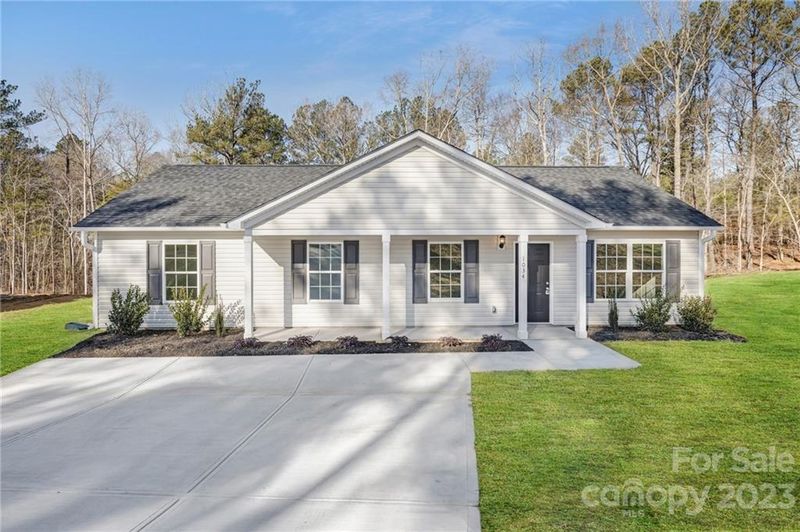 1064 Westminster Dr, Lancaster, SC 29720