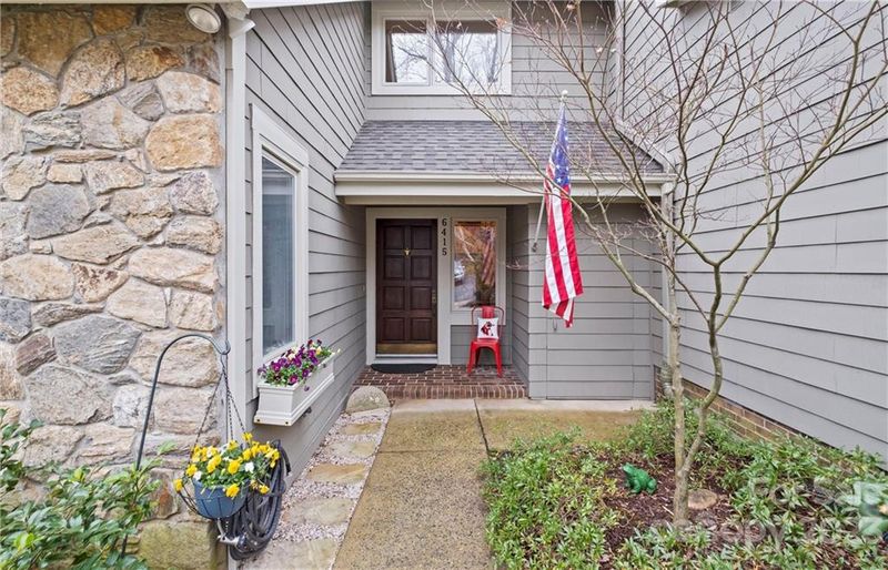 6415 Brookbury Ct, Charlotte, NC 28226