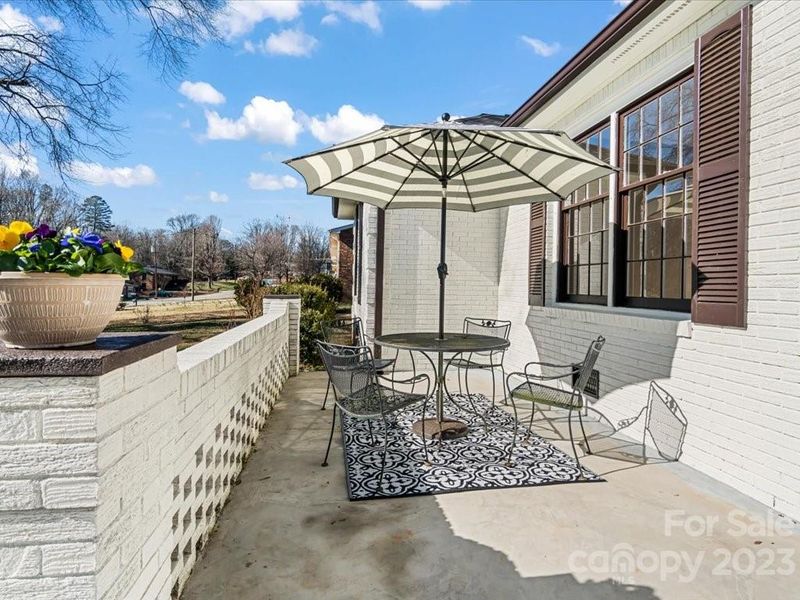 2198 Ridgewood Dr, Gastonia, NC 28054