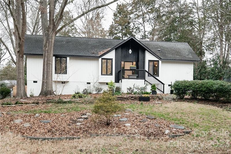 2600 Innsbrook Rd, Charlotte, NC 28226