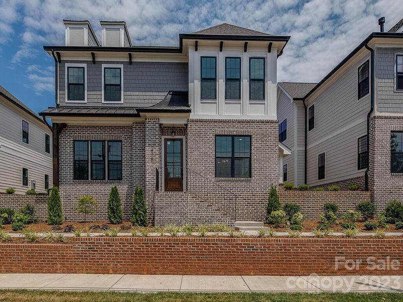 416 S Main St, Belmont, NC 28012
