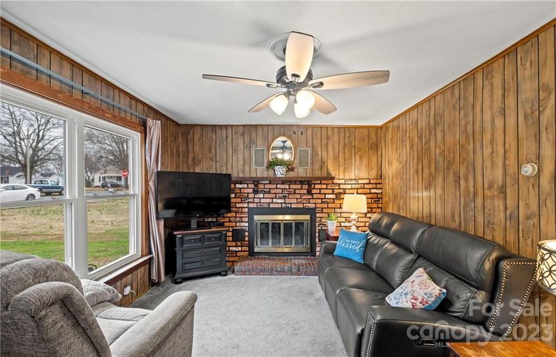 1103 Grove St, Kannapolis, NC 28083