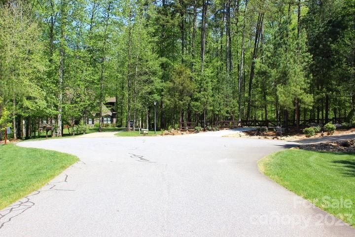 1 Walnut Ridge Dr, Iron Station, NC 28080