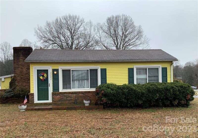 2202 16th Ave NE, Hickory, NC 28601