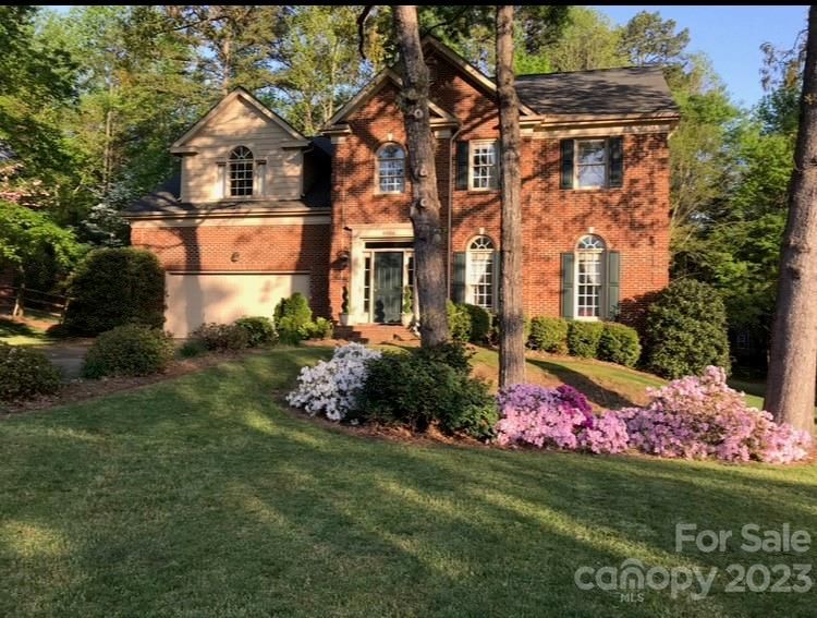 4806 Biltmore Forest Dr, Matthews, NC 28105