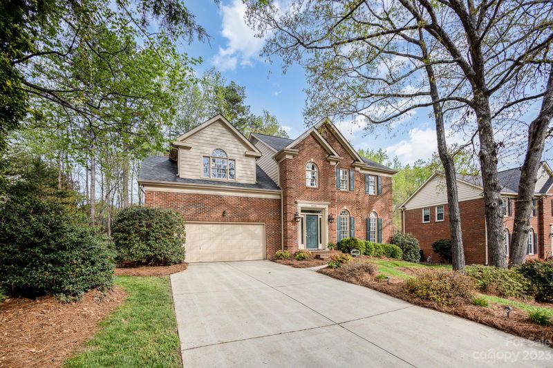 4806 Biltmore Forest Dr, Matthews, NC 28105