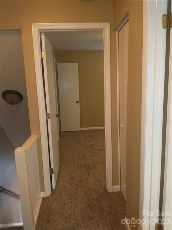 1105 Surry Ln, Gastonia, NC 28054