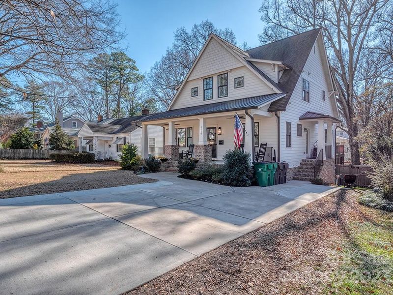 2120 Bay St, Charlotte, NC 28205