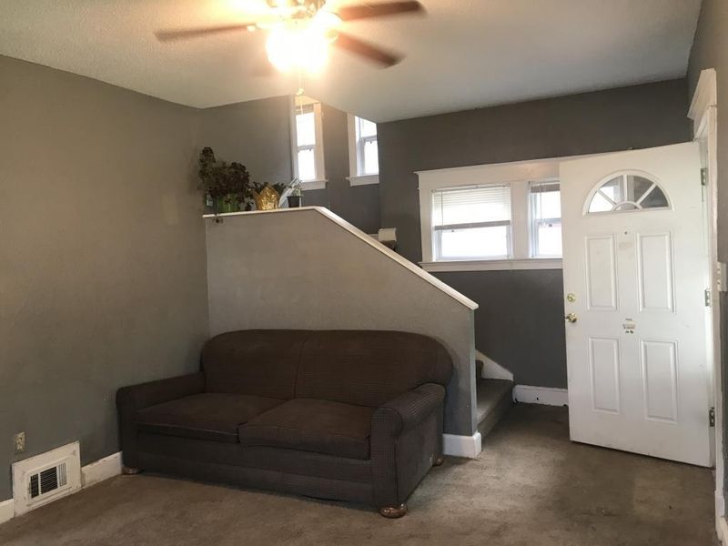 2941 E 28th St, Kansas City, MO 64128