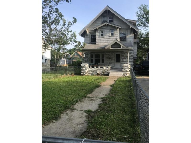 2941 E 28th St, Kansas City, MO 64128