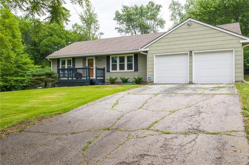 2400 E Red Bridge Rd, Kansas City, MO 64131