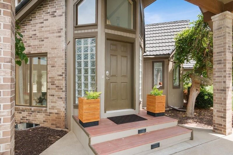 14844 Goddard St, Overland Park, KS 66221