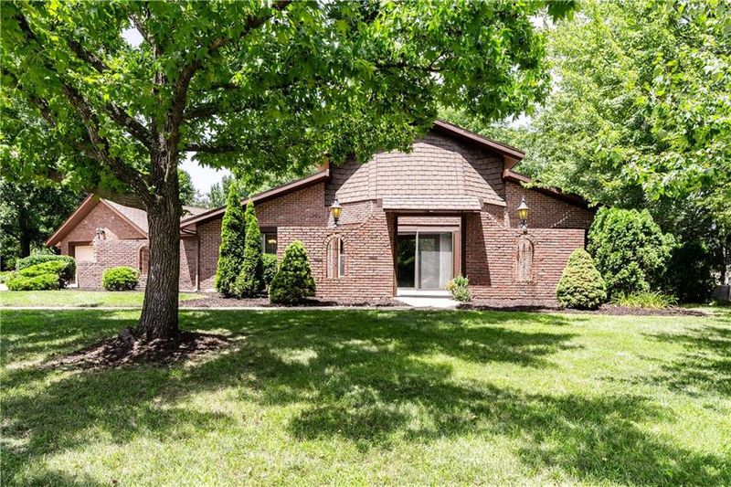 4350 NW Lobo Ct, Lee's Summit, MO 64064