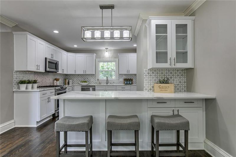 5501 Central St, Kansas City, MO 64113