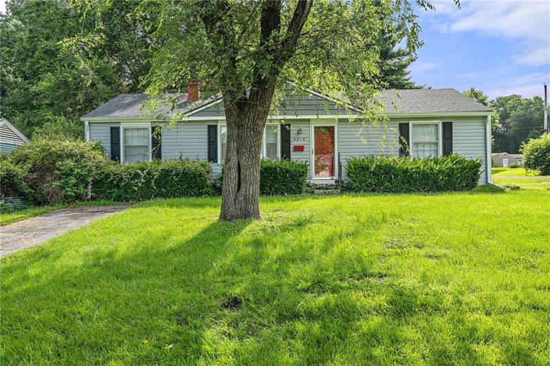 5813 Cedar Ave, Raytown, MO 64133