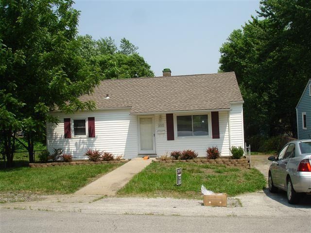 2317 Englewood Ct, Independence, MO 64052