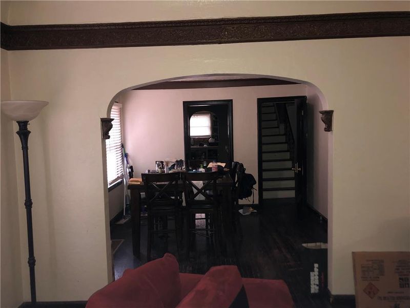 6331 Agnes Ave, Kansas City, MO 64132