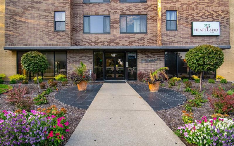 700 E 8th St #12O, Kansas City, MO 64106