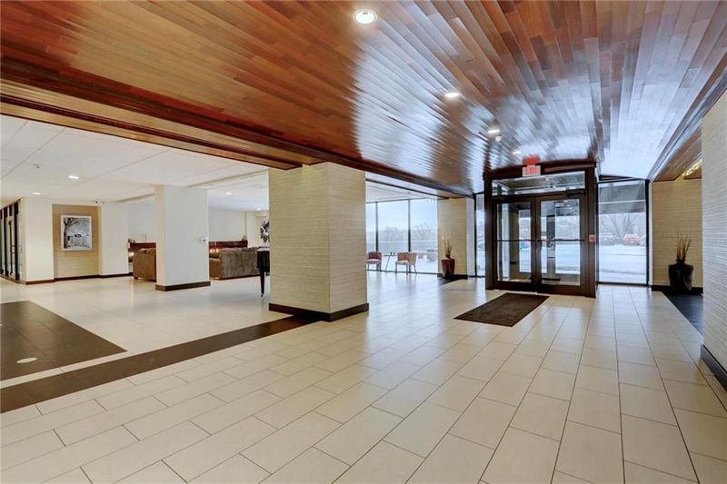 700 E 8th St #12O, Kansas City, MO 64106