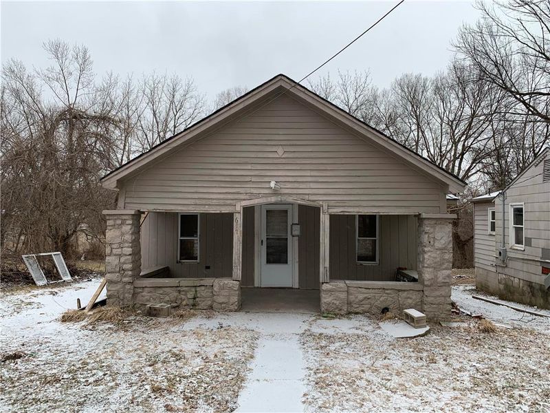 617 N Hocker Ave, Independence, MO 64050
