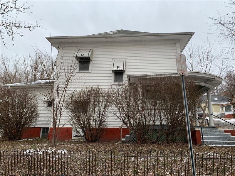 701 Corby St, St Joseph, MO 64501