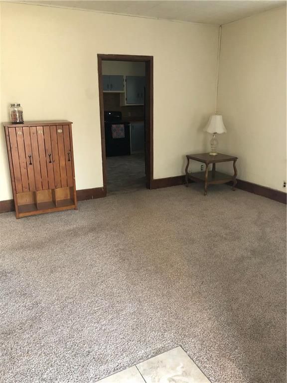 614 E Franklin St, Clinton, MO 64735