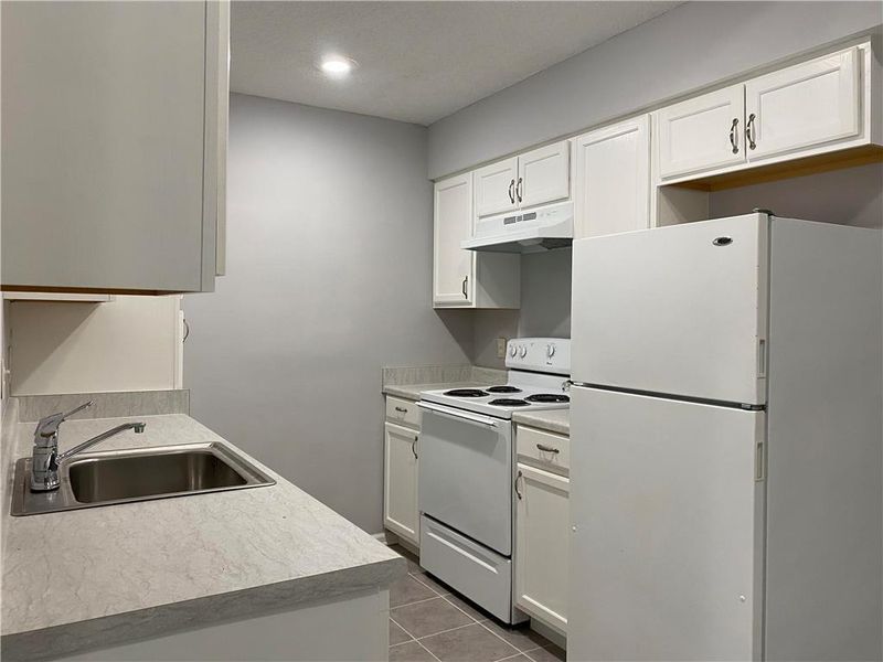 8717 E 109th Ter, Kansas City, MO 64134