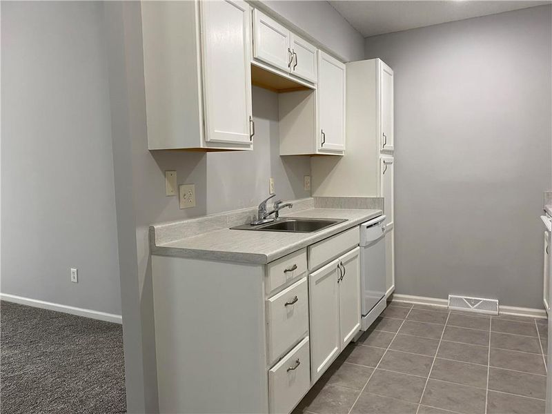 8717 E 109th Ter, Kansas City, MO 64134