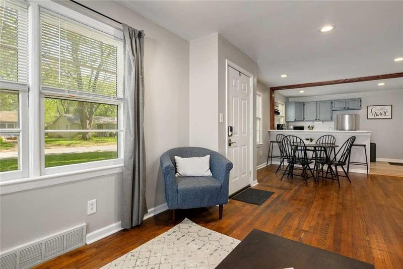 7717 W 66th Ter, Overland Park, KS 66202