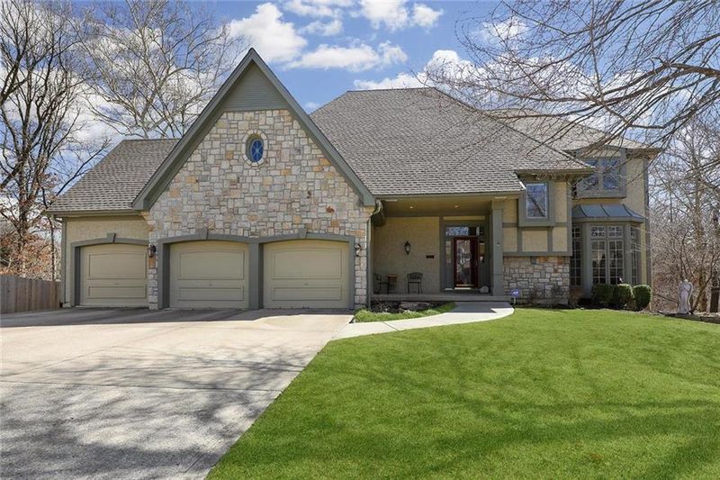 6104 N Mattox Rd, Kansas City, MO 64151