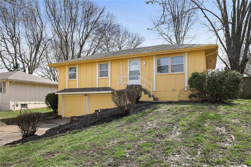 15305 E 48th Ter, Kansas City, MO 64136