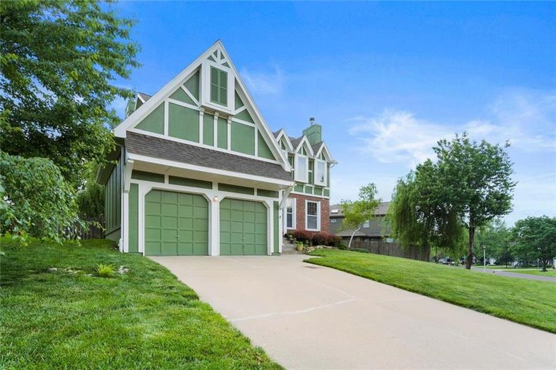 11645 Cody St, Overland Park, KS 66210