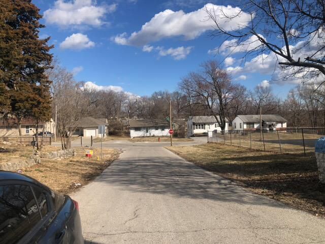 2132 E 83rd Ter, Kansas City, MO 64132