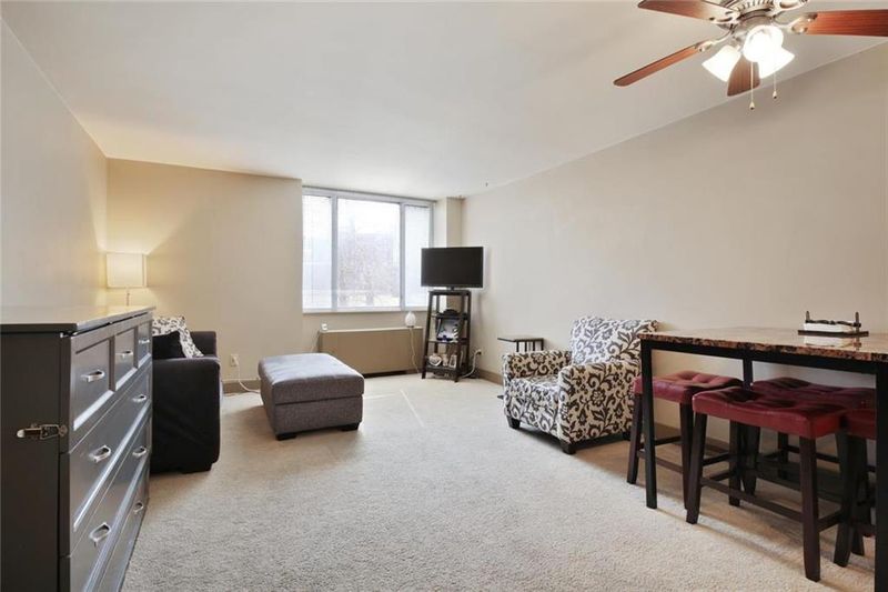 600 E 8th St #2N, Kansas City, MO 64106