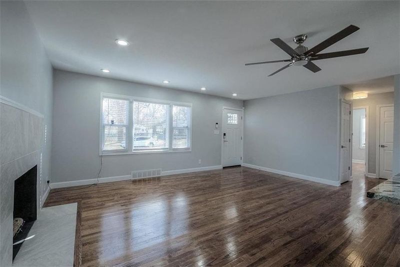 816 E 76th St, Kansas City, MO 64131