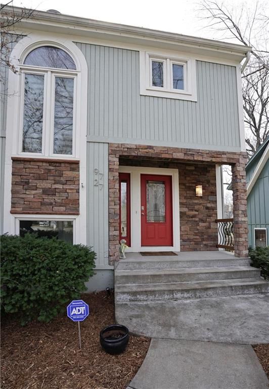 9727 W 115th Ter, Overland Park, KS 66210