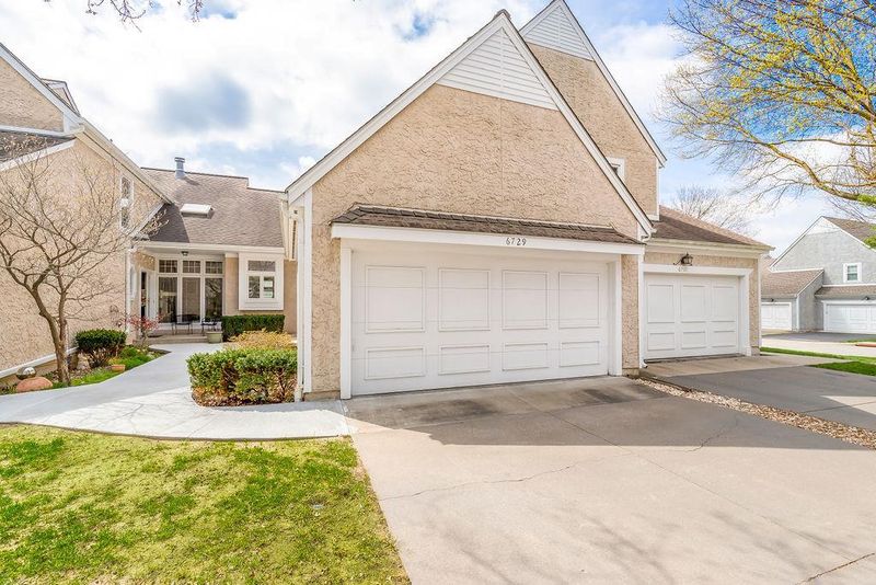 6729 W 126th Ct, Overland Park, KS 66209