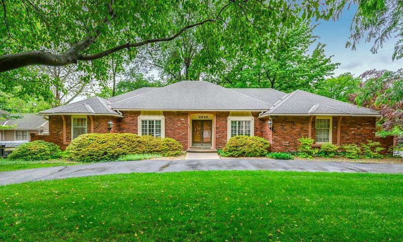 4925 W 97th St, Overland Park, KS 66207