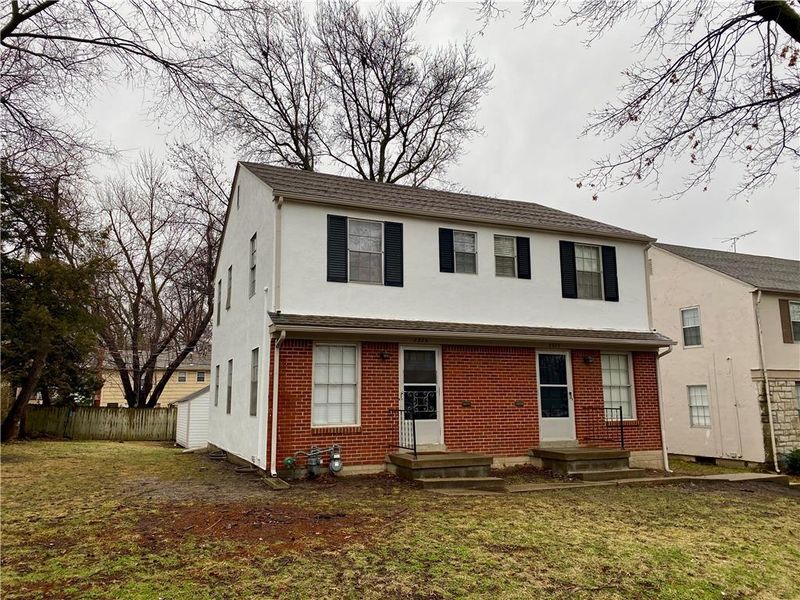 7515 State Line Rd, Kansas City, MO 64114