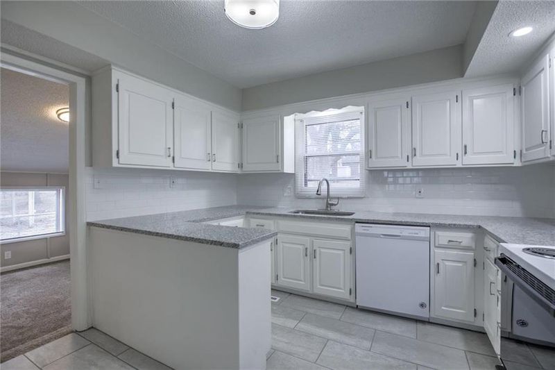 11303 Marsh Ave, Kansas City, MO 64134