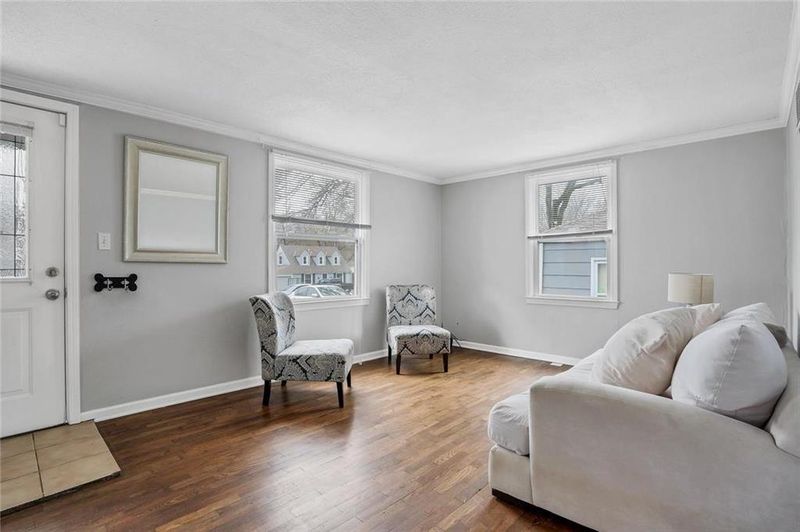 7838 Summit St, Kansas City, MO 64114