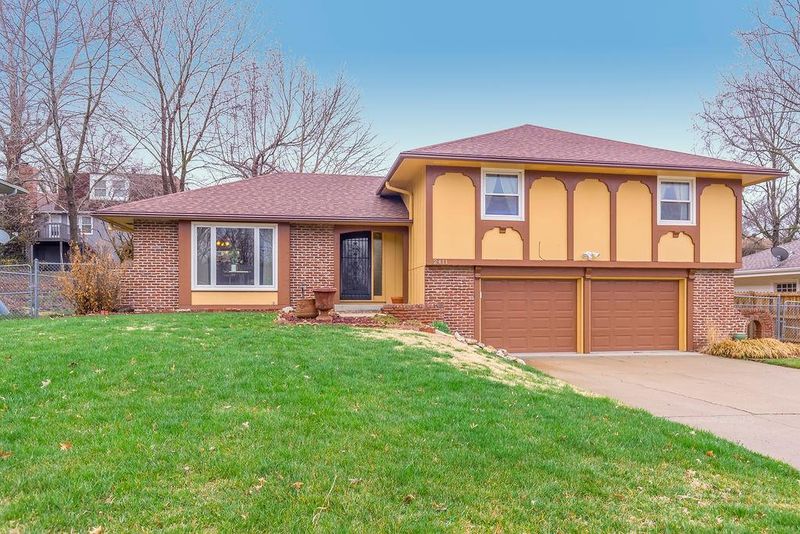2411 N 73rd Ter, Kansas City, KS 66109