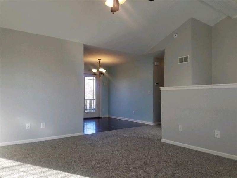 11109 N Main St, Kansas City, MO 64155