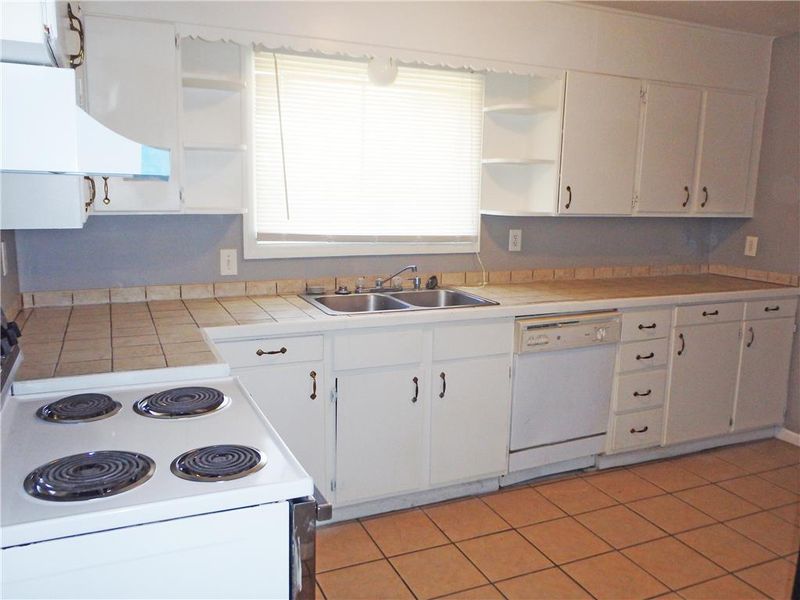 5413 Sycamore Ave, Kansas City, MO 64129