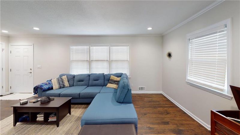 1015 E 110th St, Kansas City, MO 64131